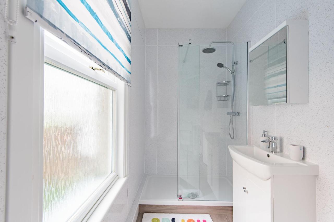 Southbeach By Bloom Stays Hythe  Esterno foto